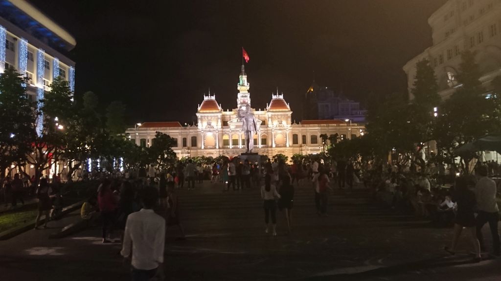 Ho-Chi-Minh-Stadt (Saigon), Rathaus bei Nacht