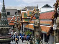 Eingang zum Wat Phra Kaeo neben dem großen Palast