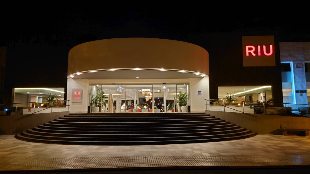 Puerto del Carmen, Hotel Riu Paraiso, Eingang